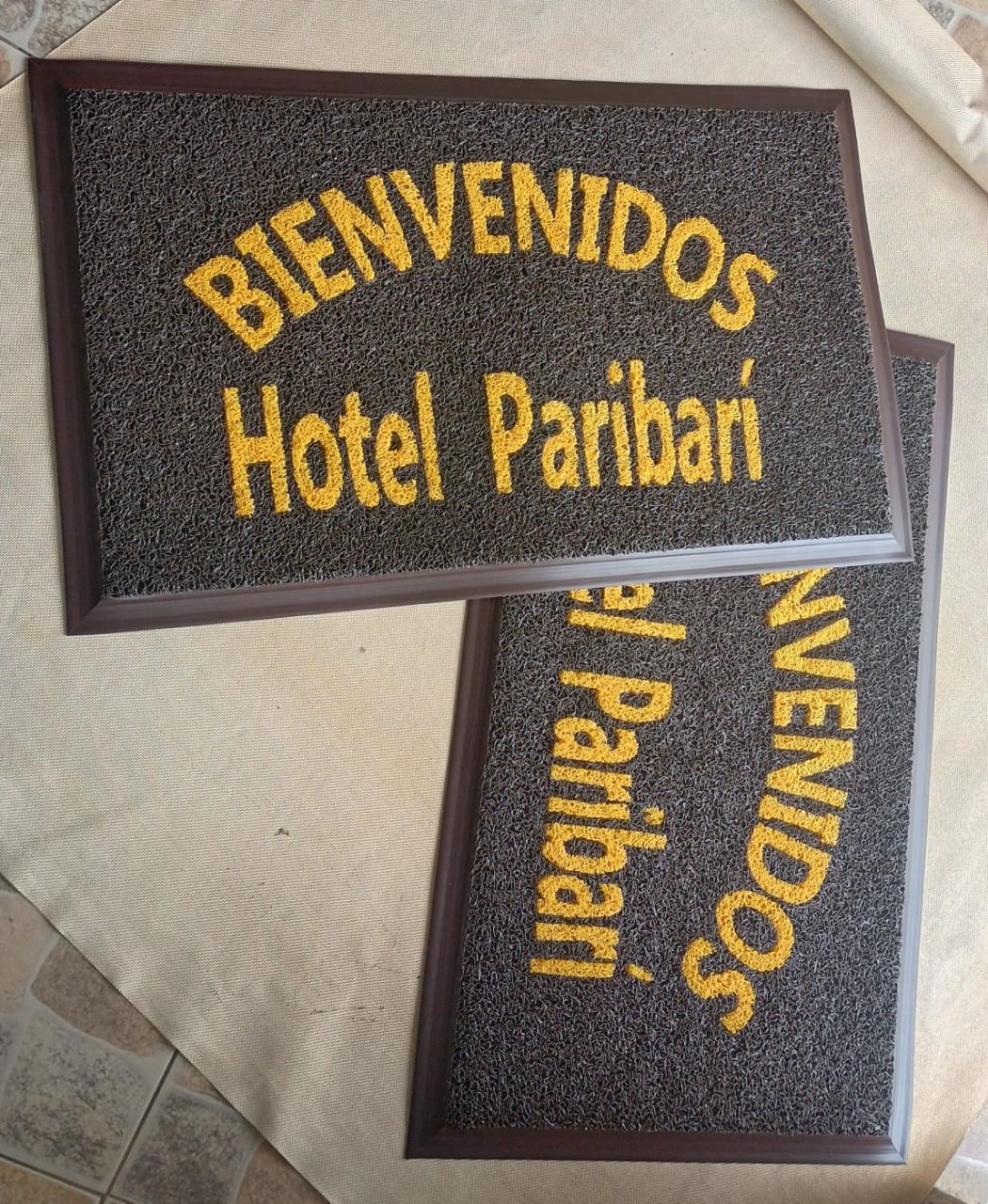 Tapete personalizado Hotel Paribarí — Conjuntos & Apartamentos