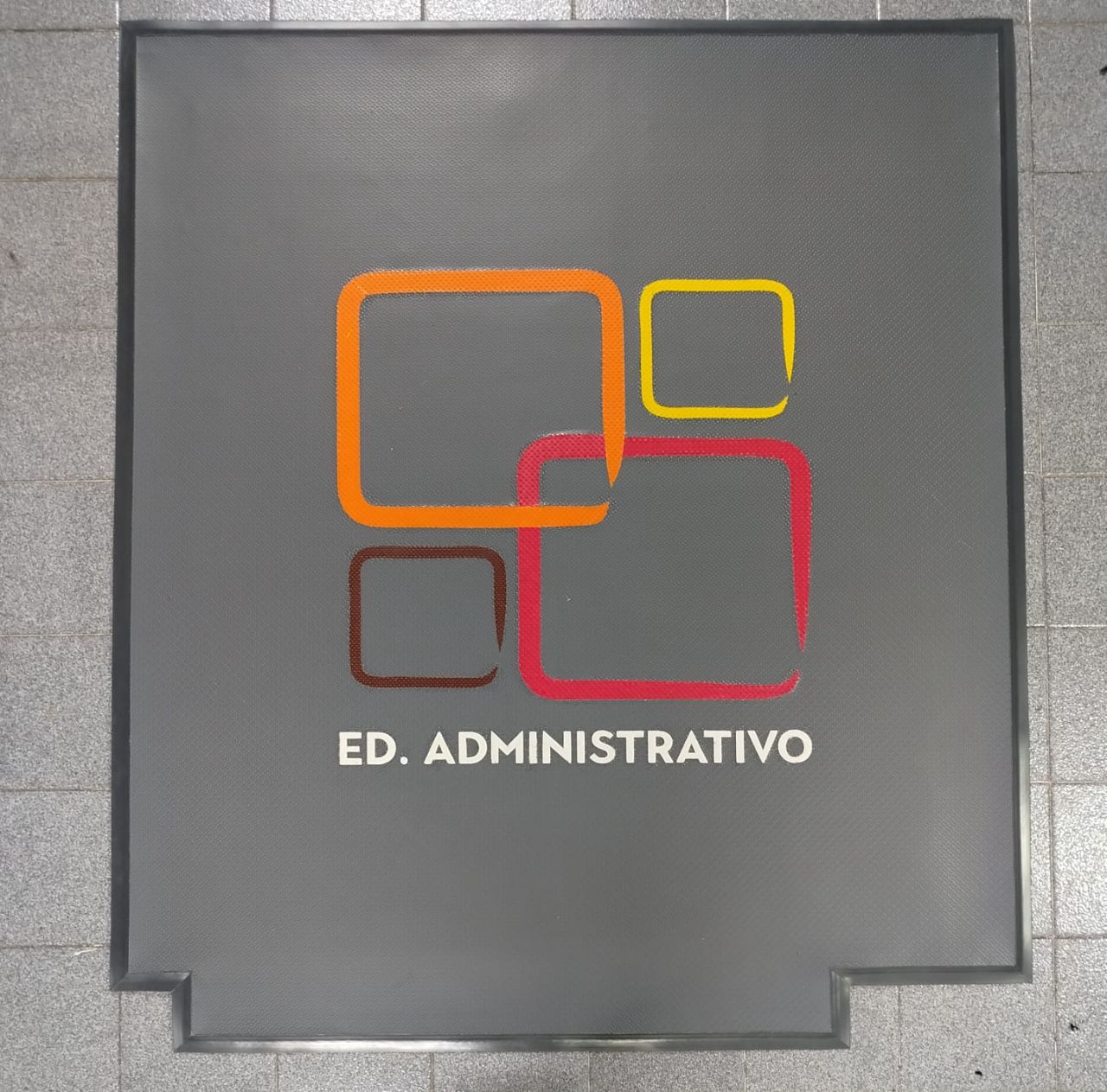 Tapete personalizado Edificio Administrativo — Negocios & Institucional