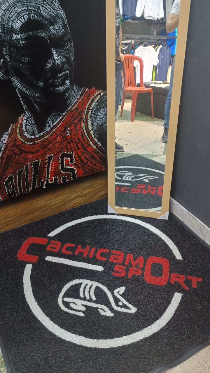 Tapete personalizado Cachicamo Sport — Negocios & Institucional